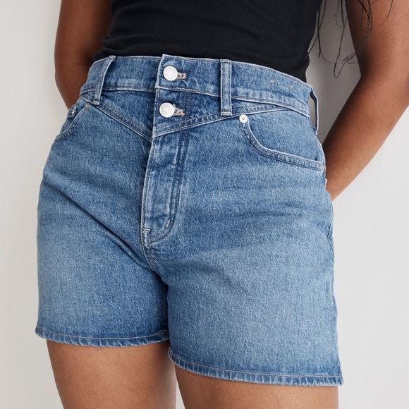 The Mid-Length Momjean Short in Juneau Wash: Yoke Edition - Picture 4 of 9